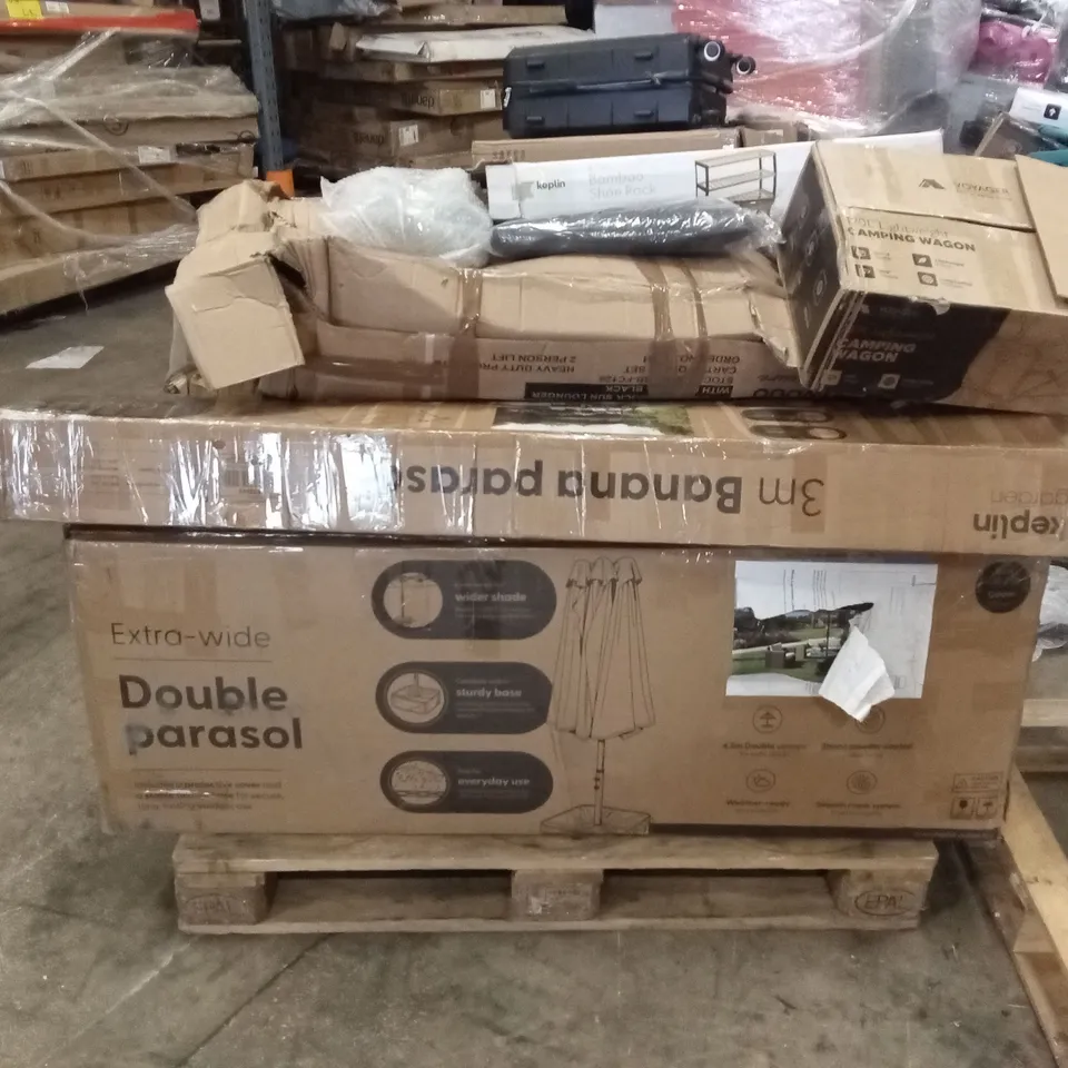 PALLET OF ASSORTED E-COMMERCE GOODS AND PRODUCTS TO INCLUDE; DUMBBELLS, PARASOLS, CAMPING WAGON, SHOE RACK ETC
