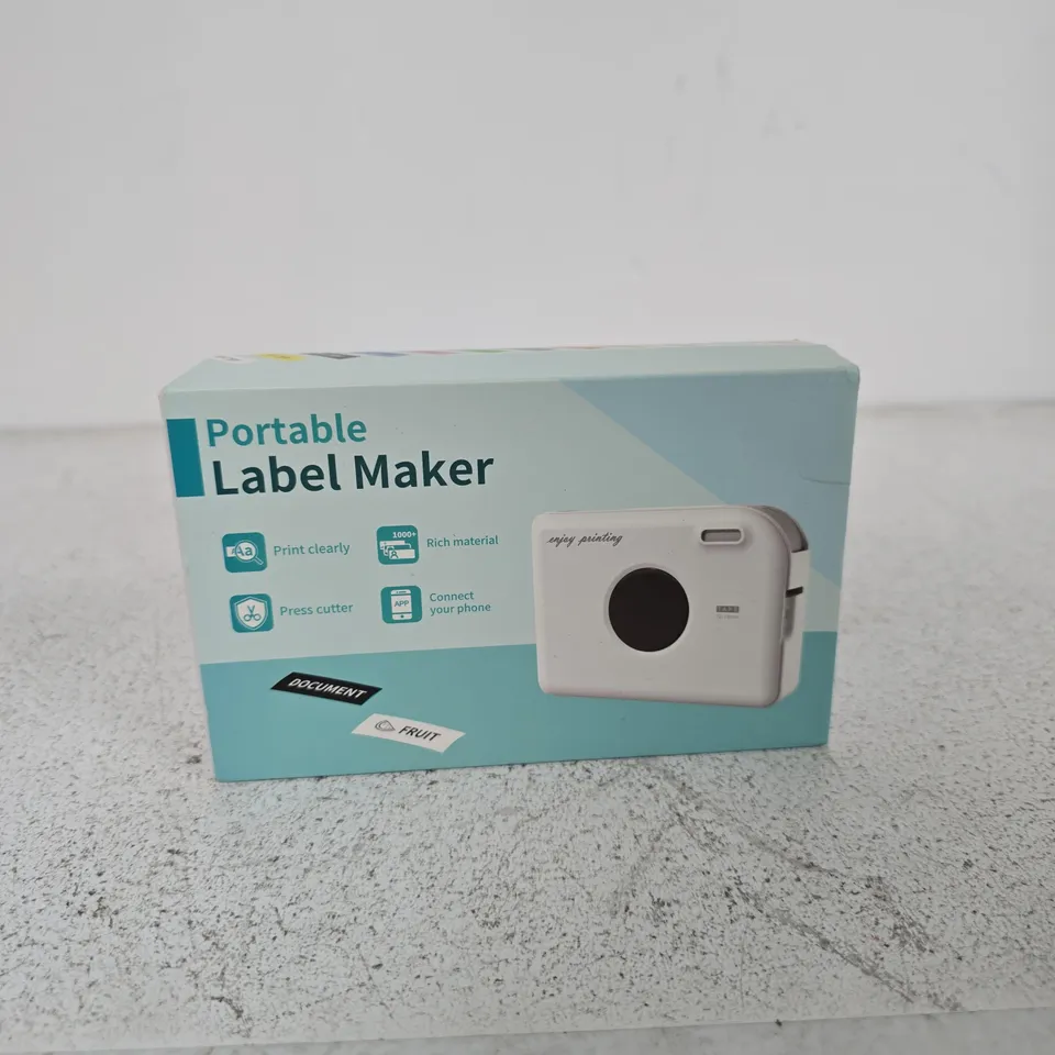 PORTABLE LABEL MAKER – BOXED