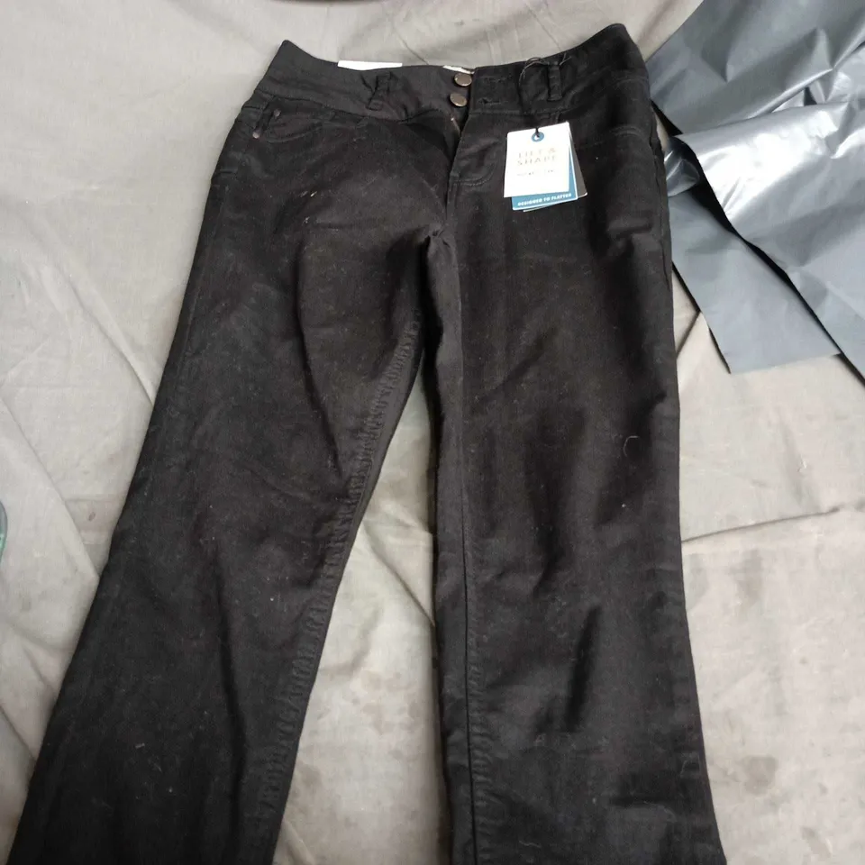 WOMEN'S BLACK DENIM JEANS – TAG ATTACHED (UK 14