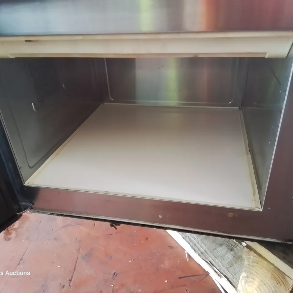 COMMERCIAL MICROWAVE OVEN