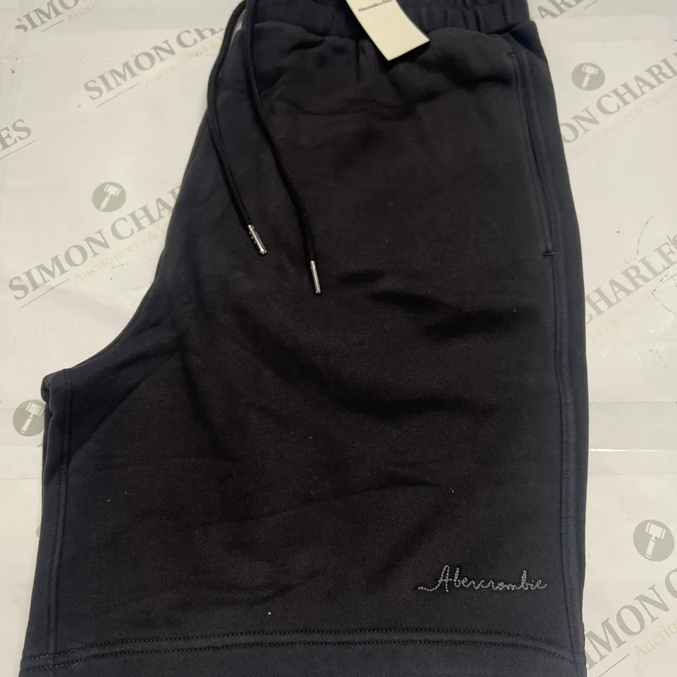 ABERCROMBIE&FITCH FLEECE SHORTS IN BLACK SIZE M