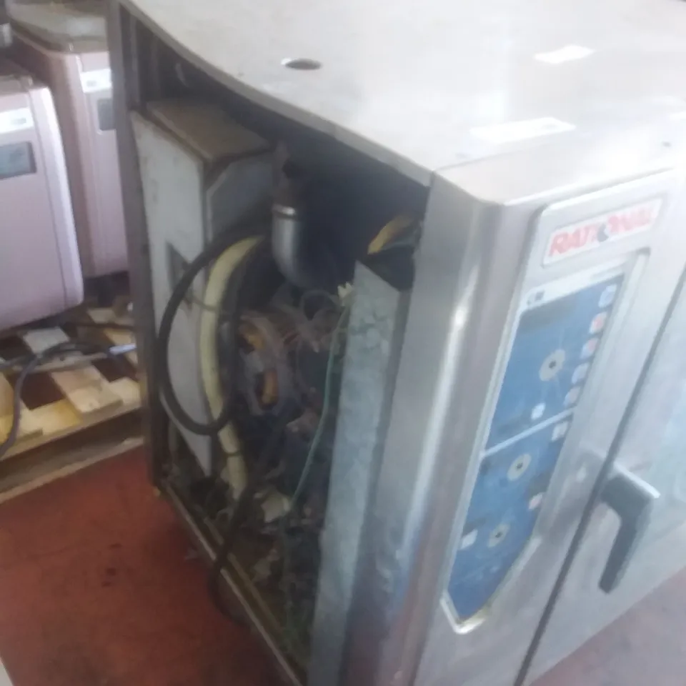 RATIONAL CM COMBI OVEN