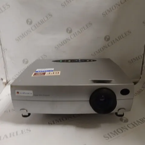 SAHARA AV-2100SD DIGITAL ZOOM PROJECTOR