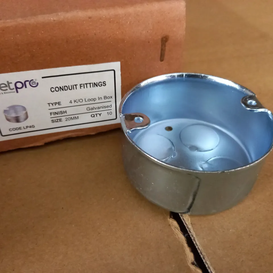SET OF 10 MET PRO CONDUIT FITTINGS TYPE 4 K/0 LOOP IN BOX