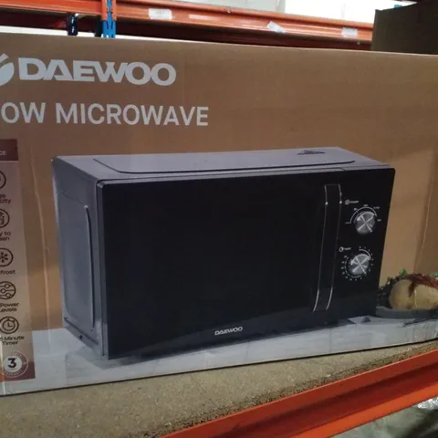 BOXED DAEWOO 800W MICROWAVE 