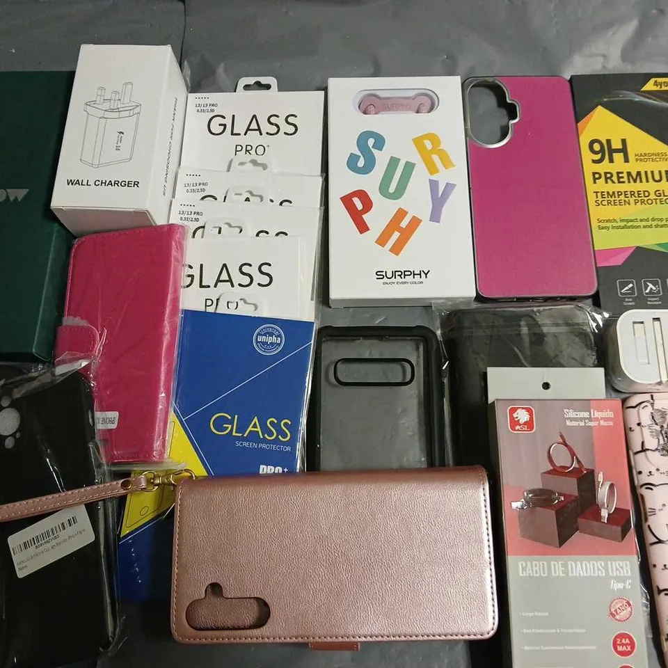 LOT OF ASSORTED MOBILE PHONE ACCESSORIES TO INCLUDE CASES, SCREEN PROTECTORS AND CHARGERS