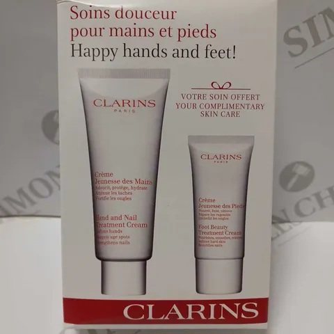 CLARINS HAPPY HANDS AND FEET TREATMENT SET