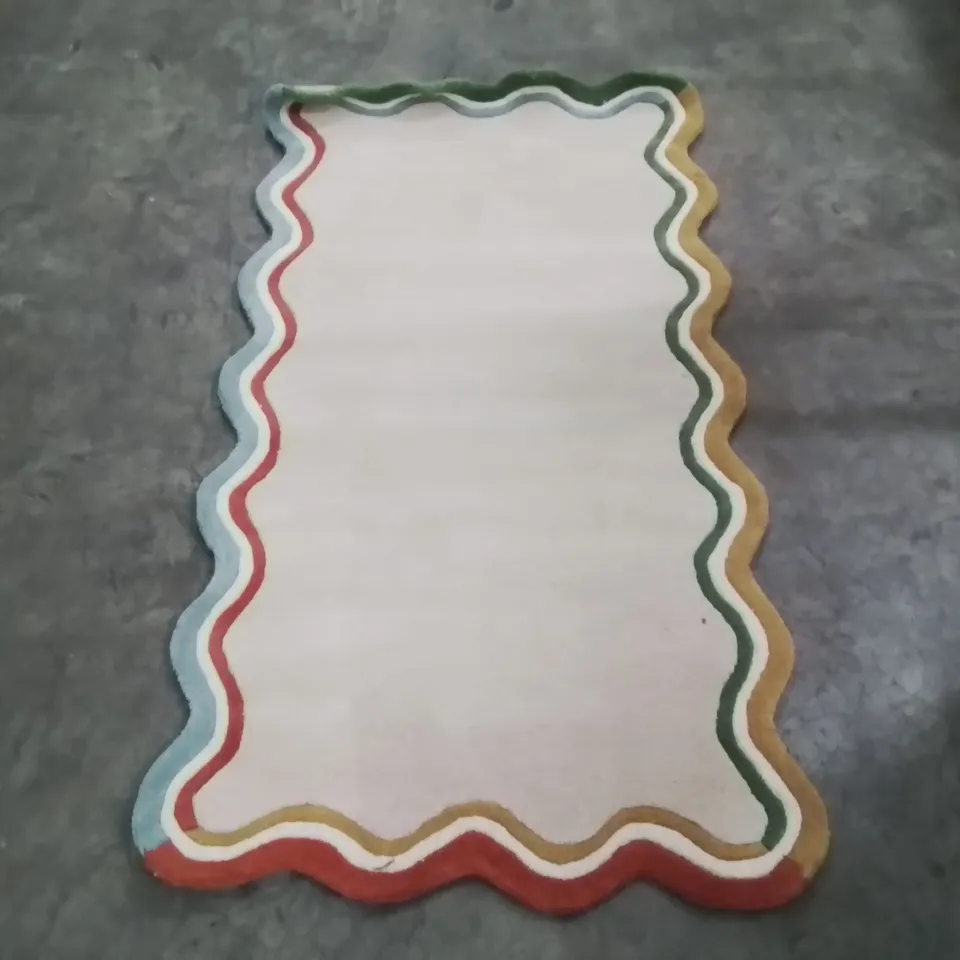 QUALITY DESIGNER AREA RUG - APPROXIMATELY 150X80CM