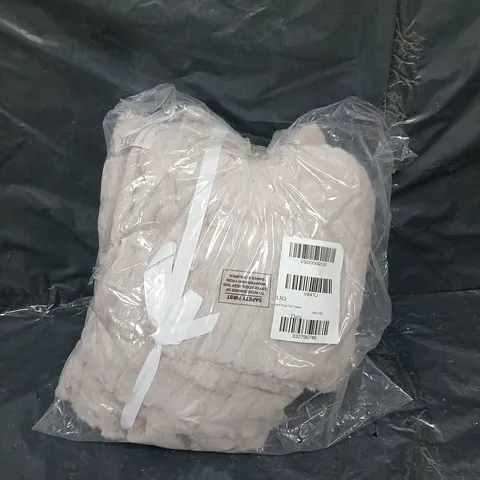 BERGEN FAUX FUR THROW - CREAM
