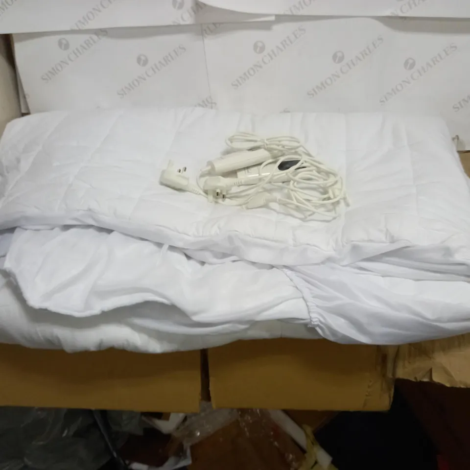 DREAMLAND HEATED MATTRESS PROTECTOR