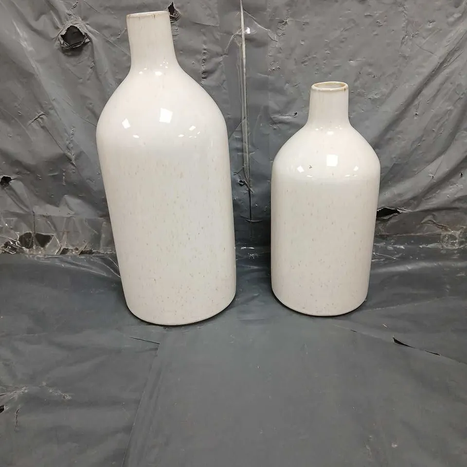 BOXED SET OF 2 OATMEAL VASES