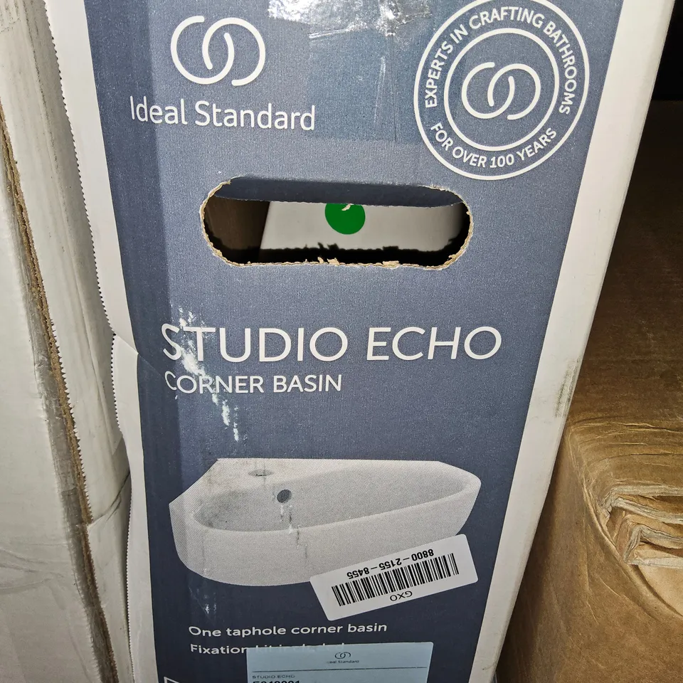 BOXED STUDIO ECHO CORNER BASIN