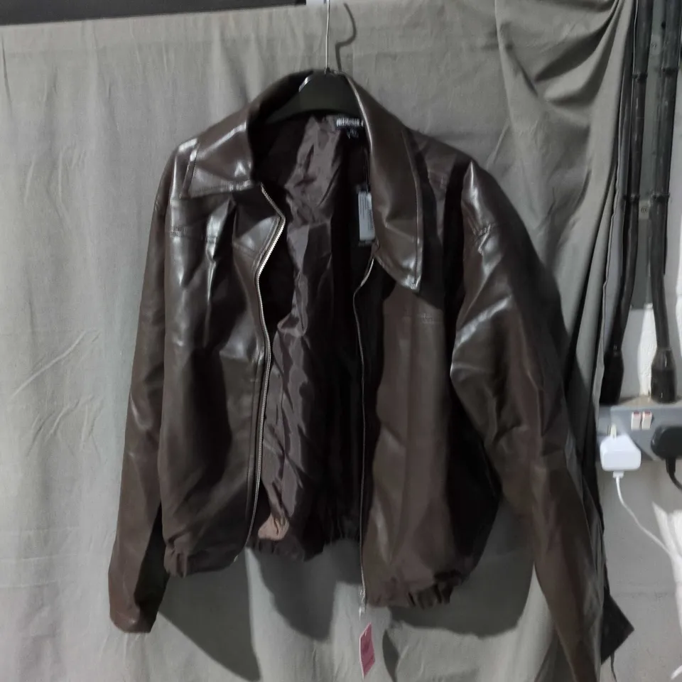 PRETTYLITTLETHING BROWN PU LEATHER BOMBER JACKET – UK SIZE 8