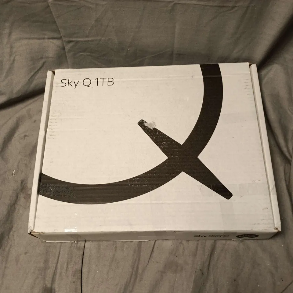 SKY Q 1TB SET-TOP BOX – BOXED