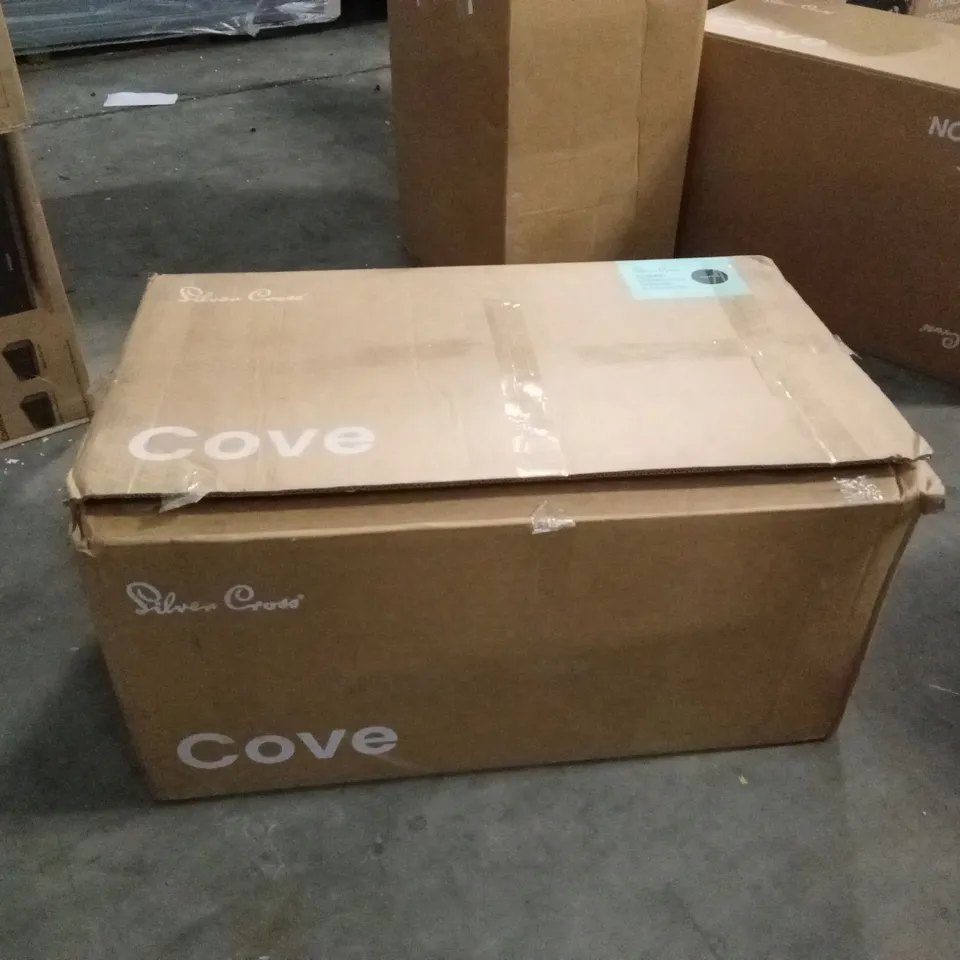 BOXED SILVER CROSS COVE STROLLER & CARRYCOT 