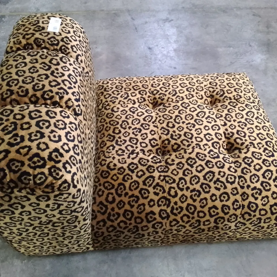 QUALITY DESIGNER SOFOLOGY SOFA SECTION - CHEETAH PRINT FABRIC 