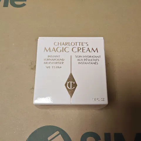 CHARLOTTE TILBURY MAGIC CREAM MOISTURISER 50ML + GLITTER GOLD POWDER COMPACT (PINK BOX) – SET