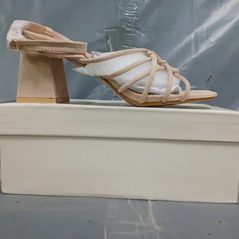 BOXED PAIR OF JOIA OPEN TOE BLOCK HEEL SANDALS IN KHAKI SIZE EU 37