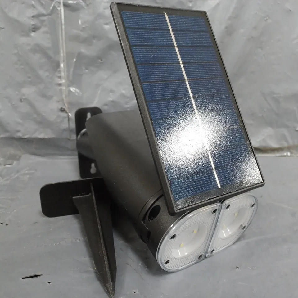 SMART SOLAR PIR ULTIMA SPOT LIGHT RRP £39.99