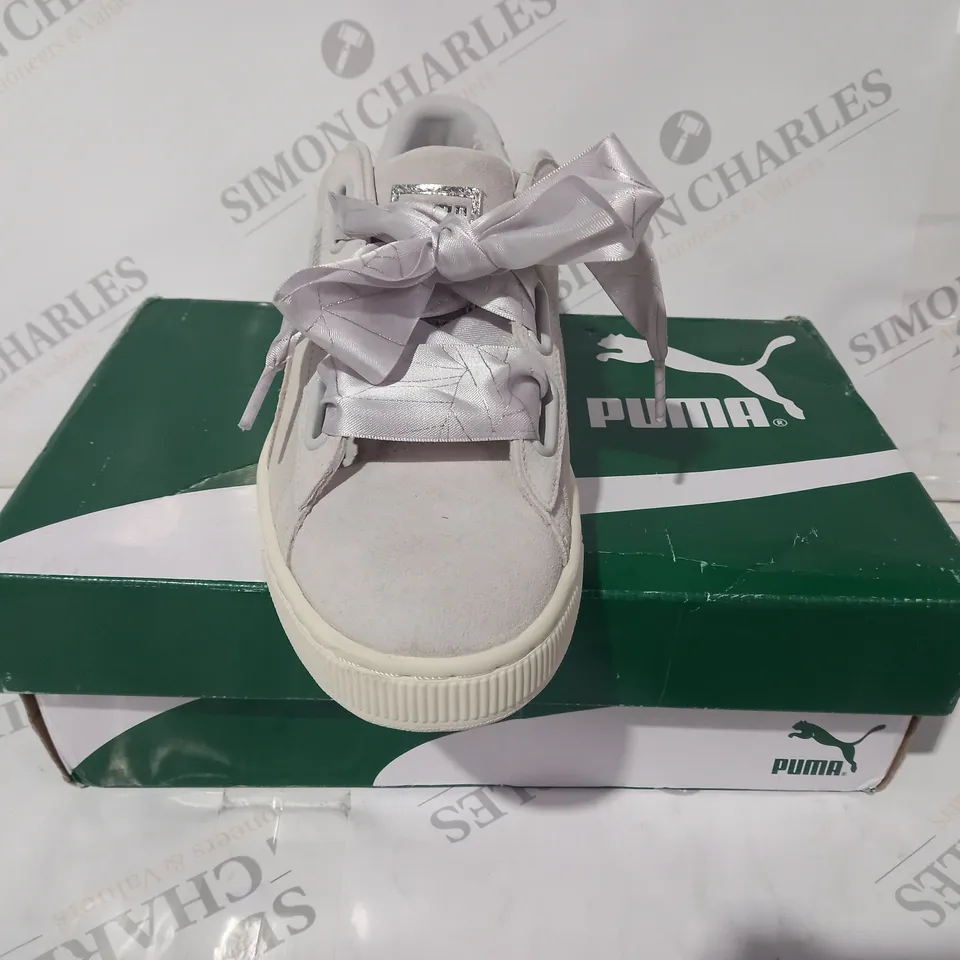 BOXED PAIR OF PUMA SUEDE HEART SHOES IN CLOUD COLOUR UK SIZE 7.5