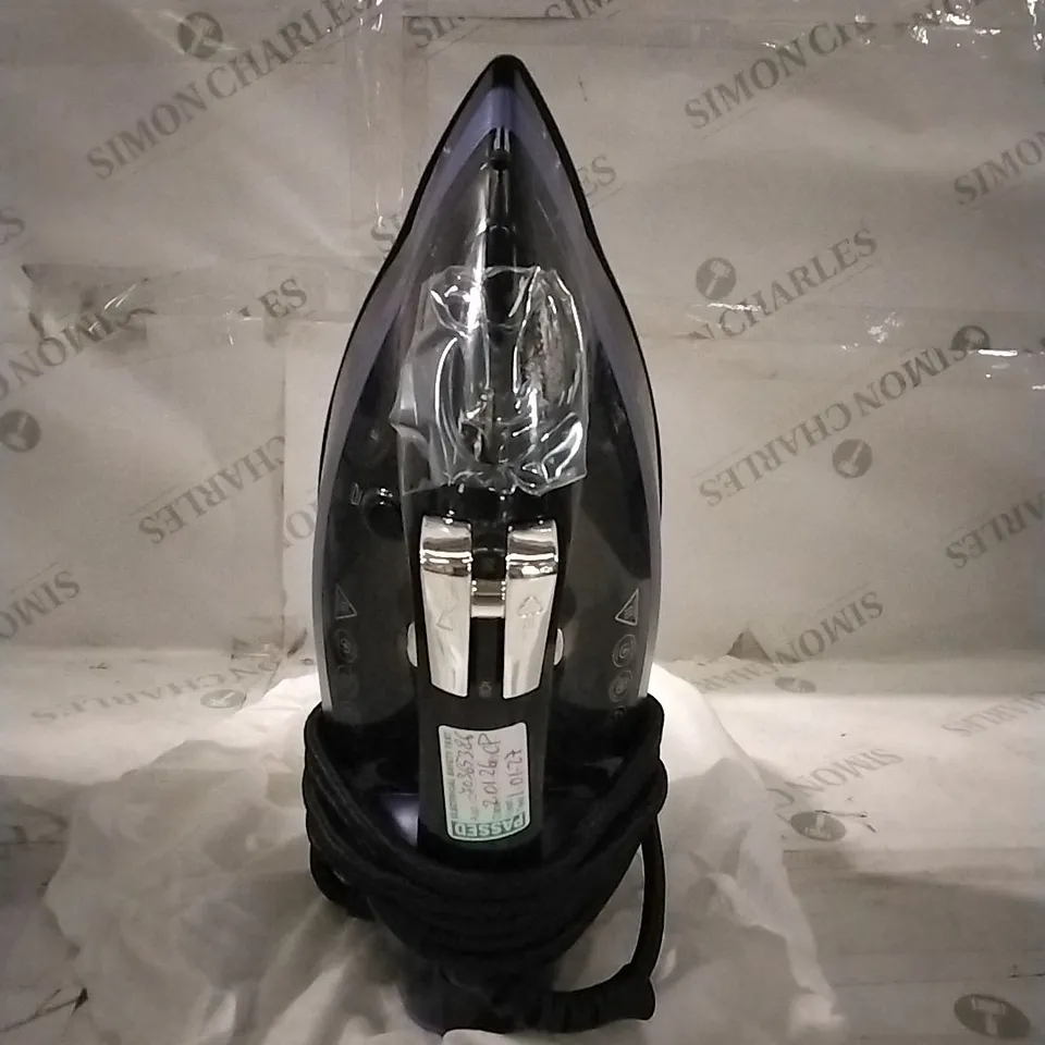 BOXED RUSSELL HOBBS IRON