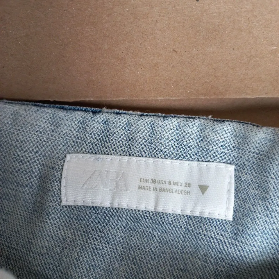 ZARA WOMEN'S DENIM JEANS – UK 10 (EU 38, US 6) DISTRESSED