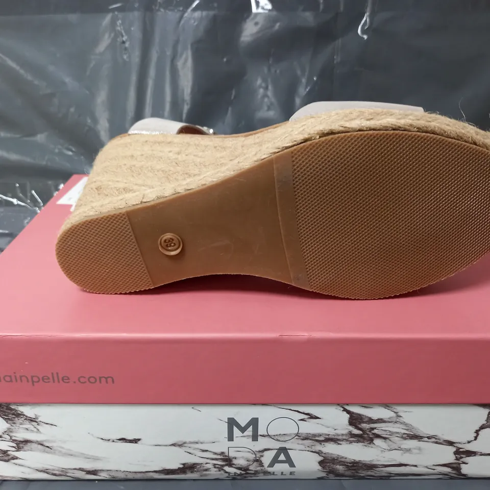 BOXED MODA IN PELLE PARRIS STONE METALLIC LEATHER HIGH HEELS - SIZE 6