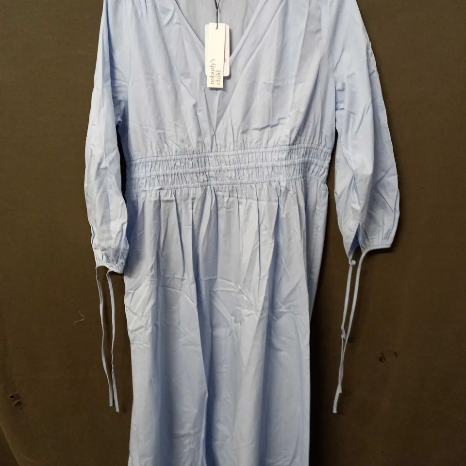 NOBODYS CHILD CASSIE MIDI DRESS PLAIN IN WOVEN BLUE - SIZE 14