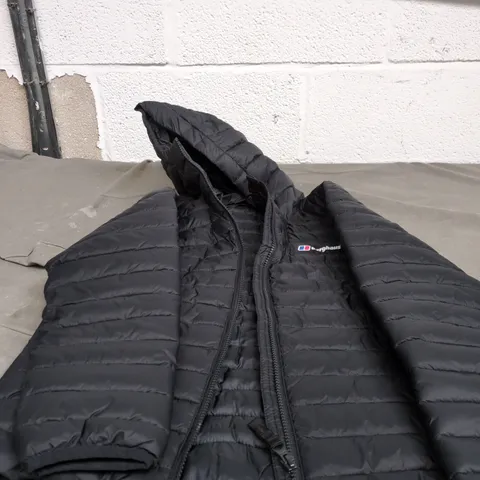 BERGHAUS BLACK PADDED JACKET AGE 11 - 12 