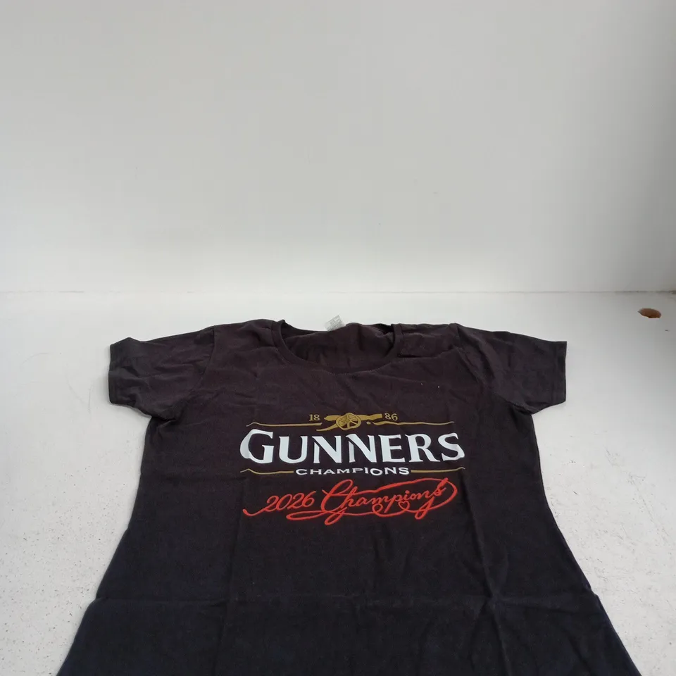 GUNNERS 2026 CHAMPIONS BLACK T SHIRT LADIES MEDIUM