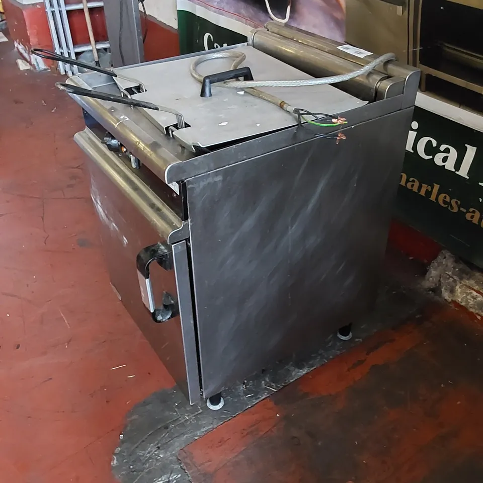 MOORWOOD VULCAN MLE60F-F COMMERCIAL FRYER