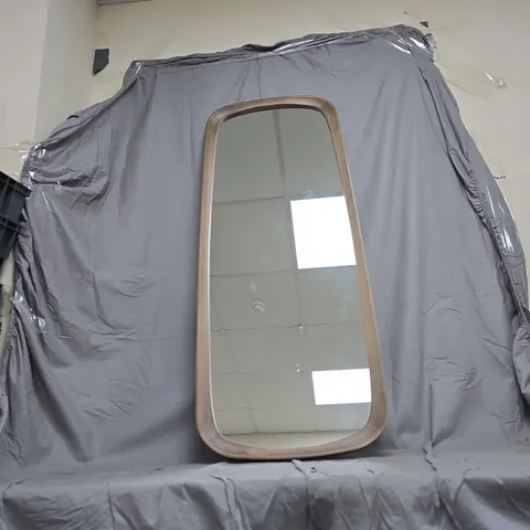 WOODEN-FRAMED FULL-LENGTH FLOOR MIRROR WITH LIGHT OAK FINISH