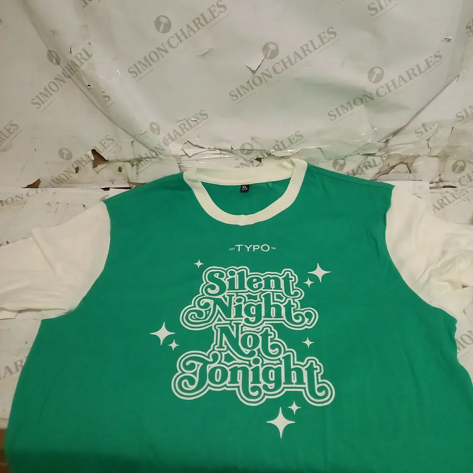 BOX OF BRAND NEW LARGE COTTON ON GREEN XMAS THEMED T SHIRTS 