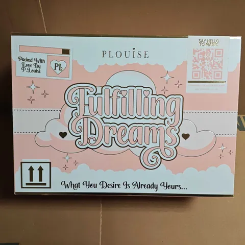 P LOUISE MAKE-UP SET 'FULFILLING DREAMS' WITH BRUSHES – PINK BOX