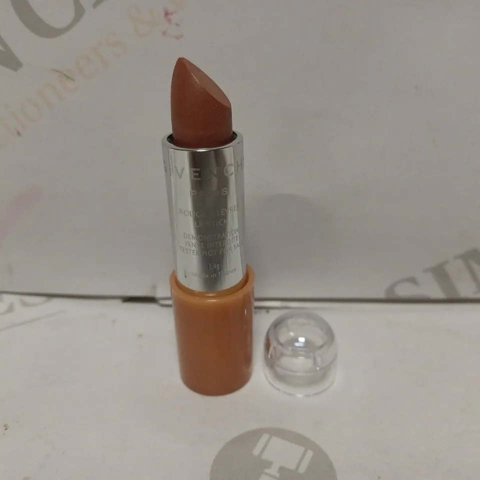 LOT OF APPROXIMATELY 14 GIVENCHY SATIN LIPSTICK IN 01 ONLY BEIGE