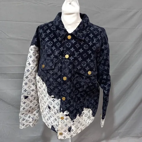 LOUIS VUITTON NAVY & WHITE BUTTON UP JACKET - SIZE 50