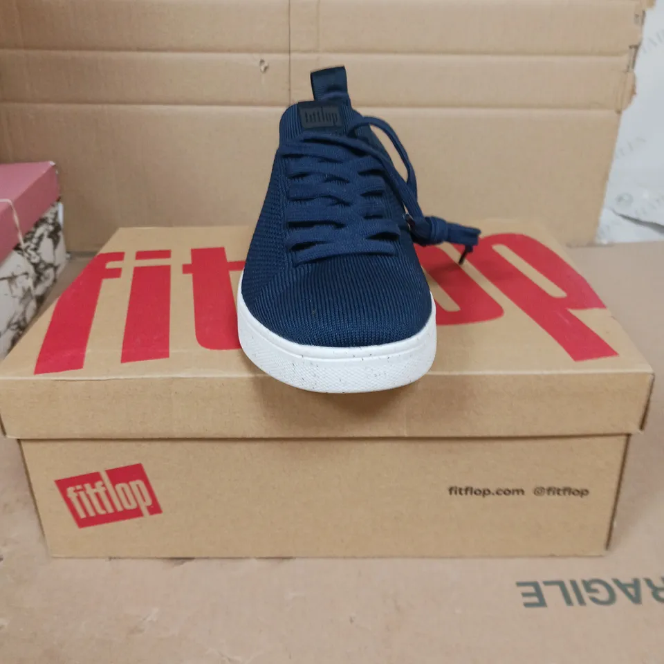 FITFLOP KNIT TRAINERS MIDNIGHT NAVY SIZE 5