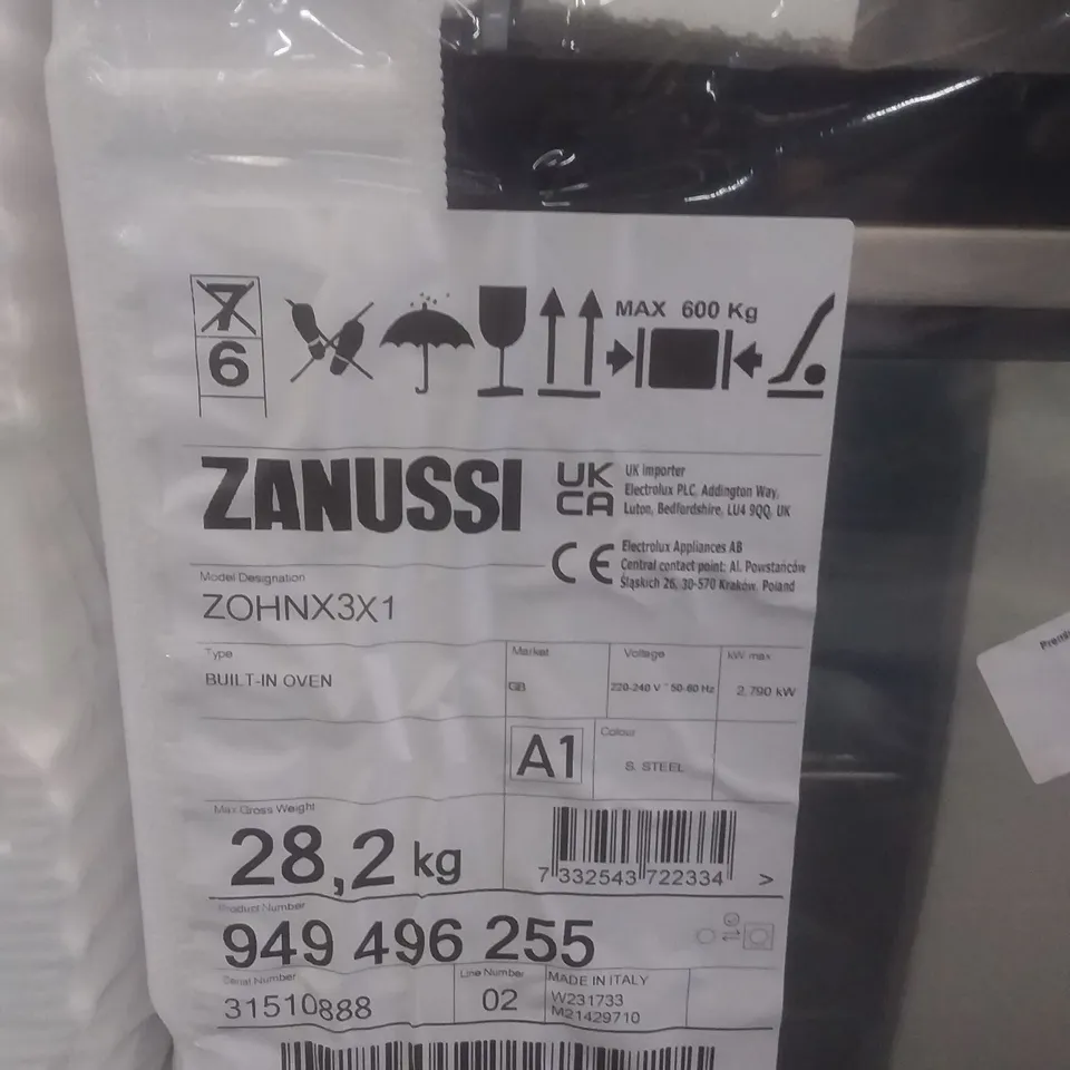ZANUSSI ZOHNX3X1 OVEN RRP £325.00