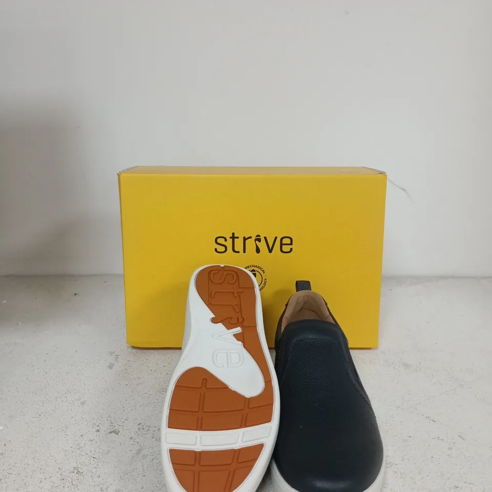 STRVE SLIP-ON TRAINERS – BLACK UK SIZE 7