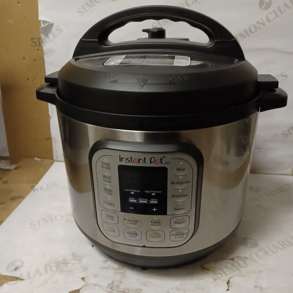 INSTANT POT DUO PRESSURE COOKER