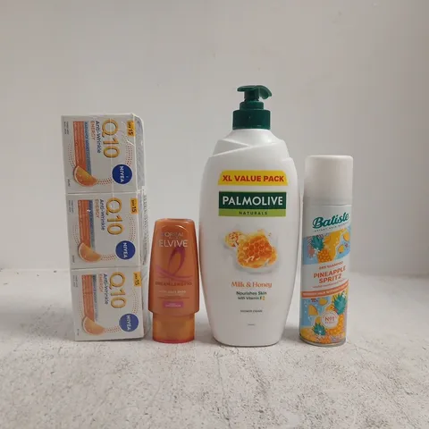 APPROXIMATELY 12 ASSORTED COSMETIC ITEMS INCLUDING VARIOUS MAKES AND BRANDS - COLLECTION ONLY