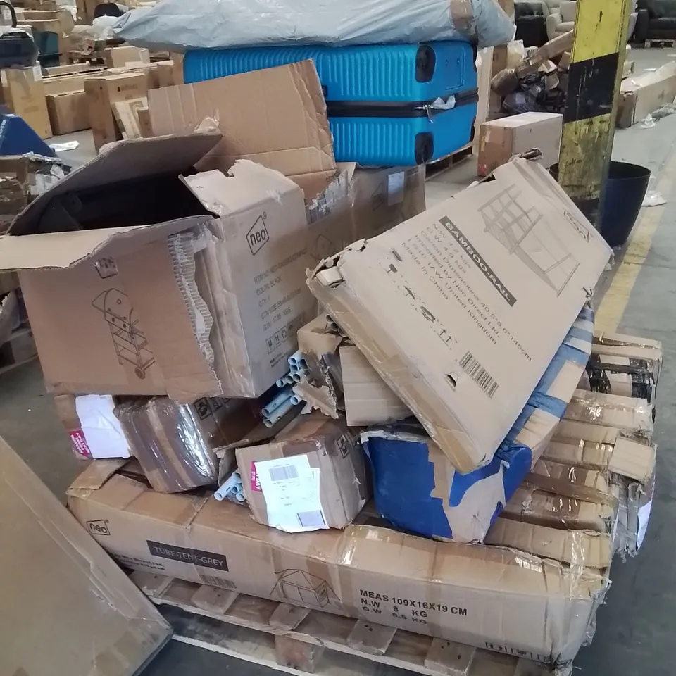 PALLET OF ASSORTED HOUSEHOLD GOODS AND PRODUCTS TO INCLUDE;TUBE TENTS,WOODEN CLOTHES STORE,GAS BBQ