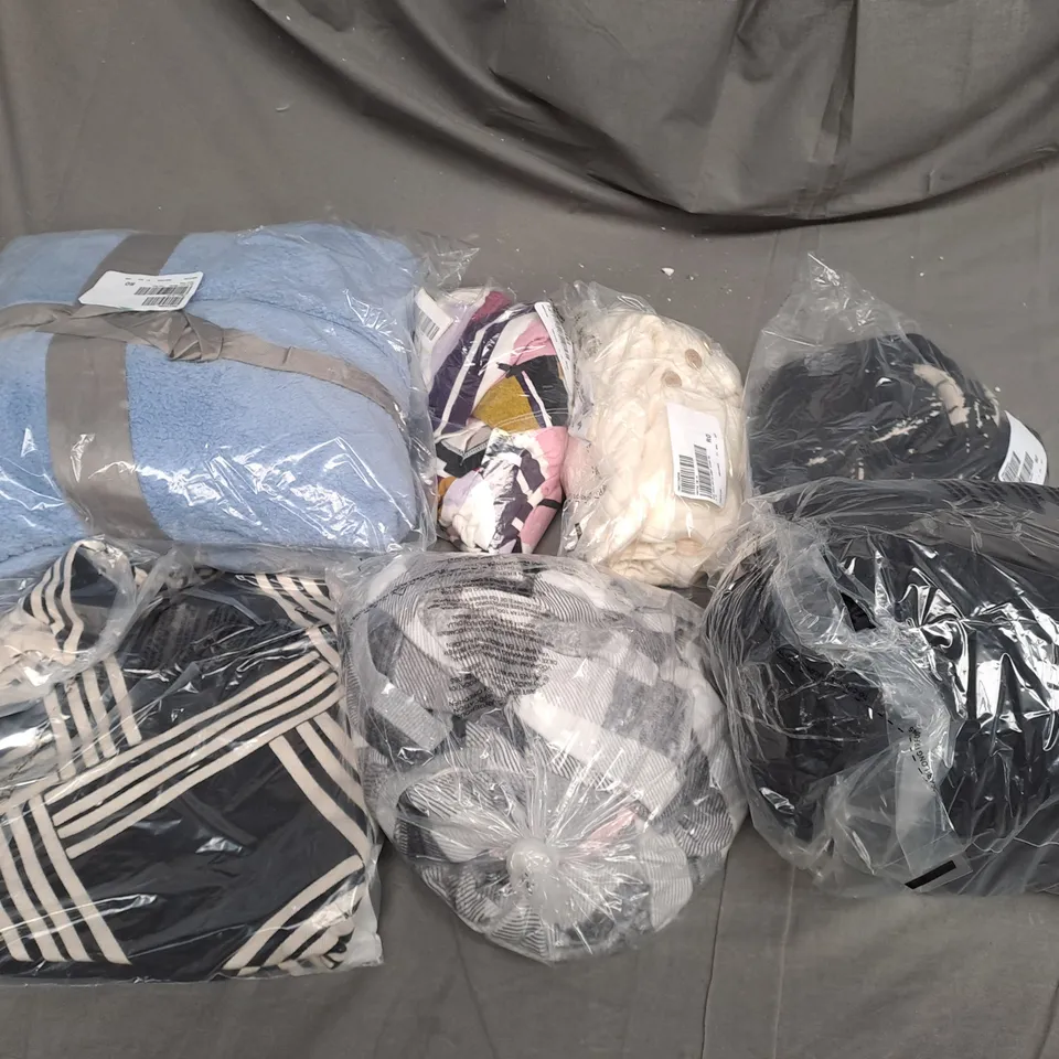 BOX OF ASSORTED CLOTHING ITEMS TOO INCLUDE COATS , TOPS, AND TROUSERS   ETC. 