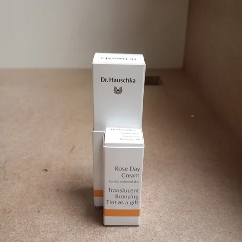 DR. HAUSCHKA ROSE DAY CREAM GIFT SET WITH TRANSLUCENT BRONZING TINT (GIFT)