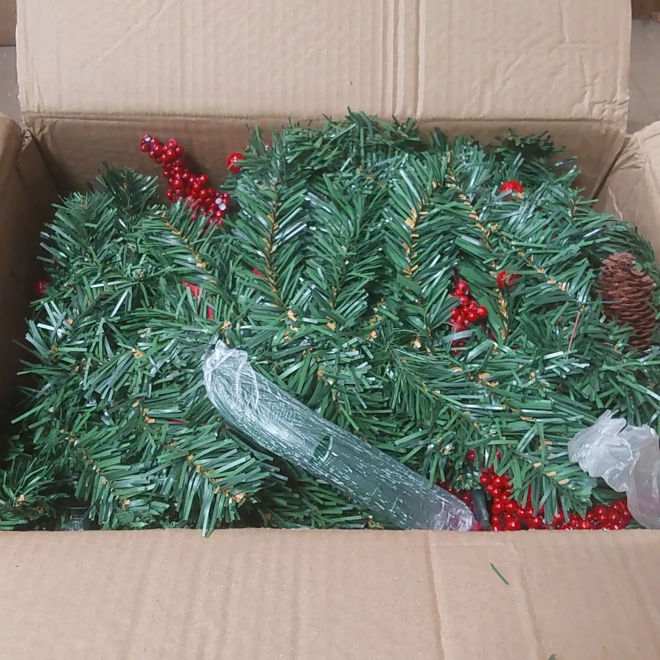 BOXED 270CM CHRISTMAS GARLAND (1 BOX)