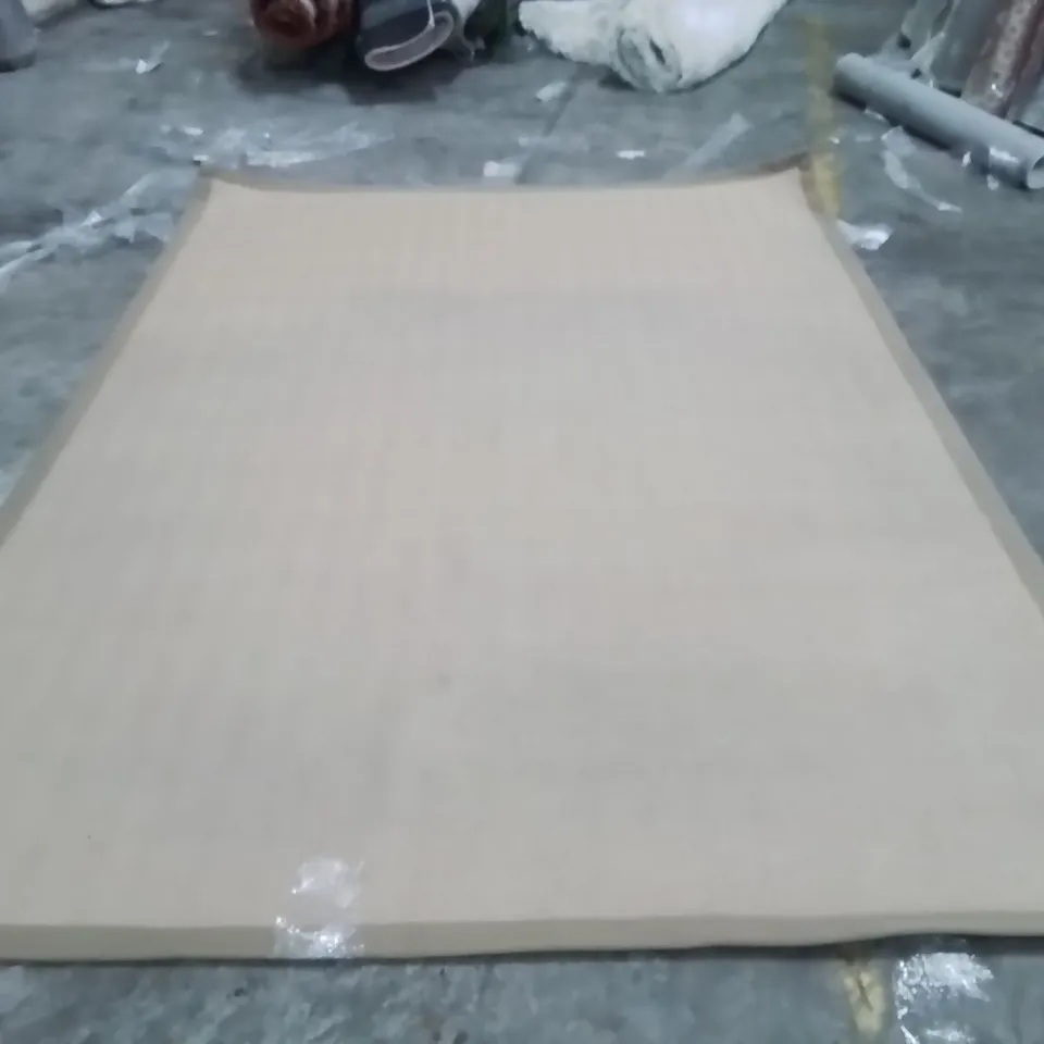 QUALITY DESIGNER AREA RUG - APPROXIMATELY 290X200