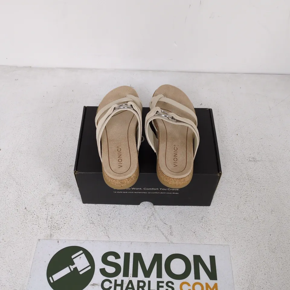 VIONIC WOMEN'S BEIGE STRAPPY SANDALS SIZE 6