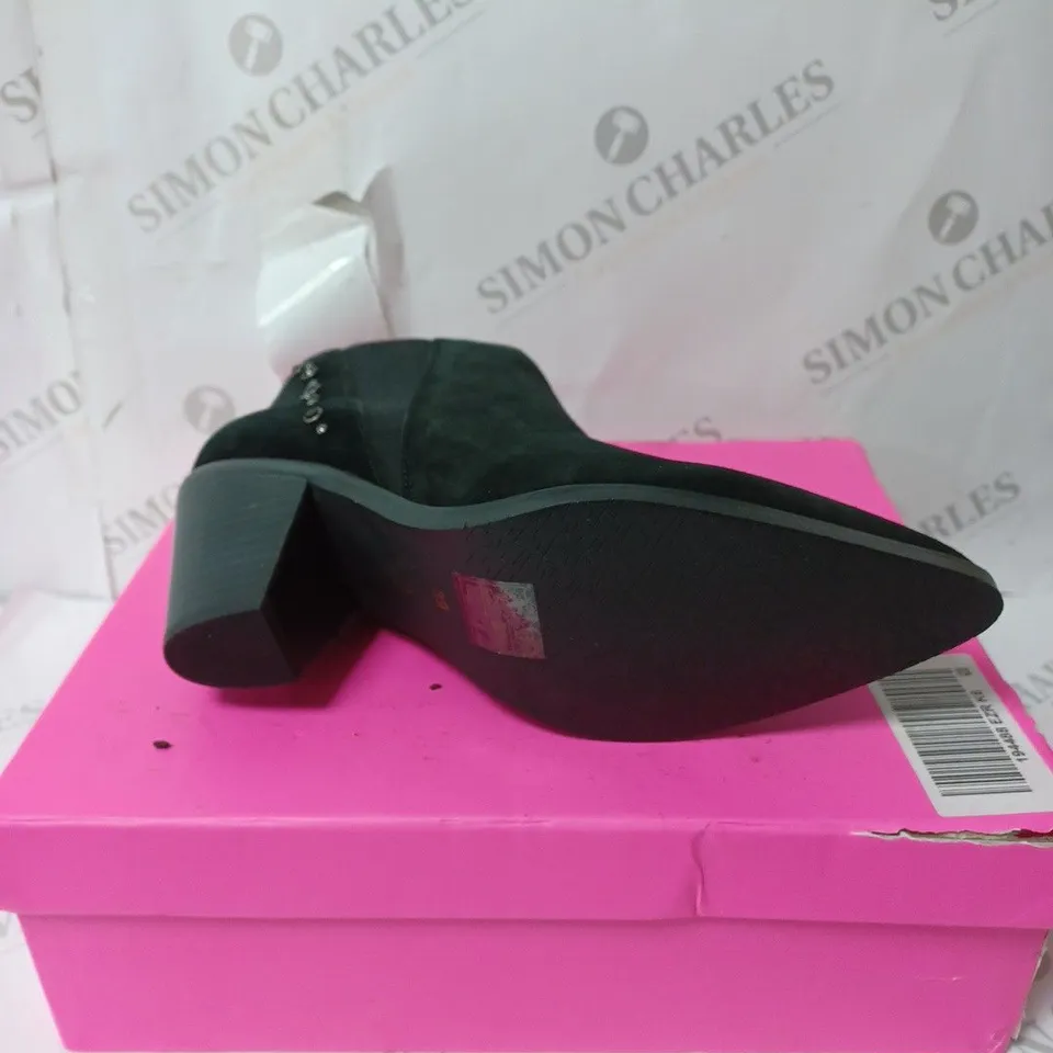 BOXED DANNII MINOGUE WESTERN ANKLE BOOT SIZE 6