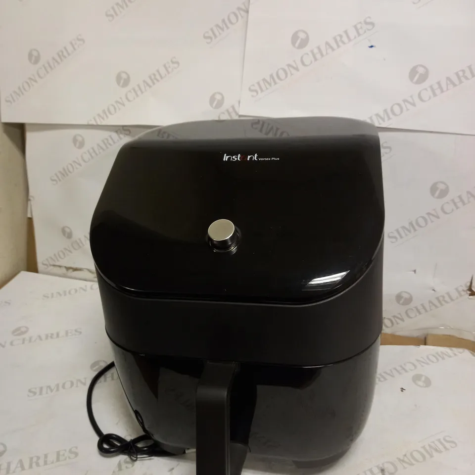 INSTANT POT VORTEX PLUS AIRFRYER
