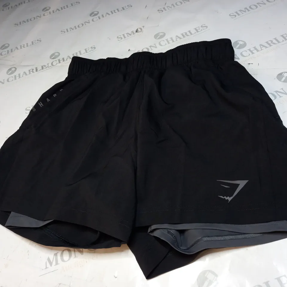 GYMSHARK TRAINING SHORTS SIZE XS